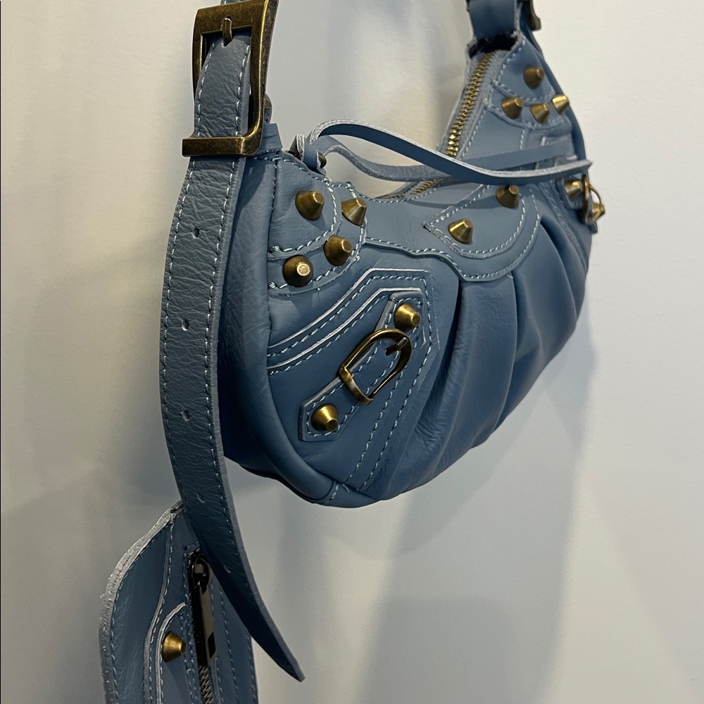 Genuine Leather, Made in Italy Handbag.Black or Blue - Picture 8 of 15